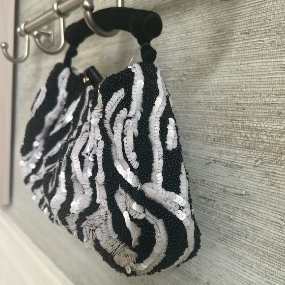 New Anthropologie sequin beaded animal clutch crossbody bag black white zebra - Picture 7 of 17